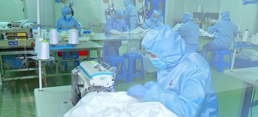 泰州醫(yī)藥企業(yè)加緊生產(chǎn)防護(hù)用品 助力各地抗疫